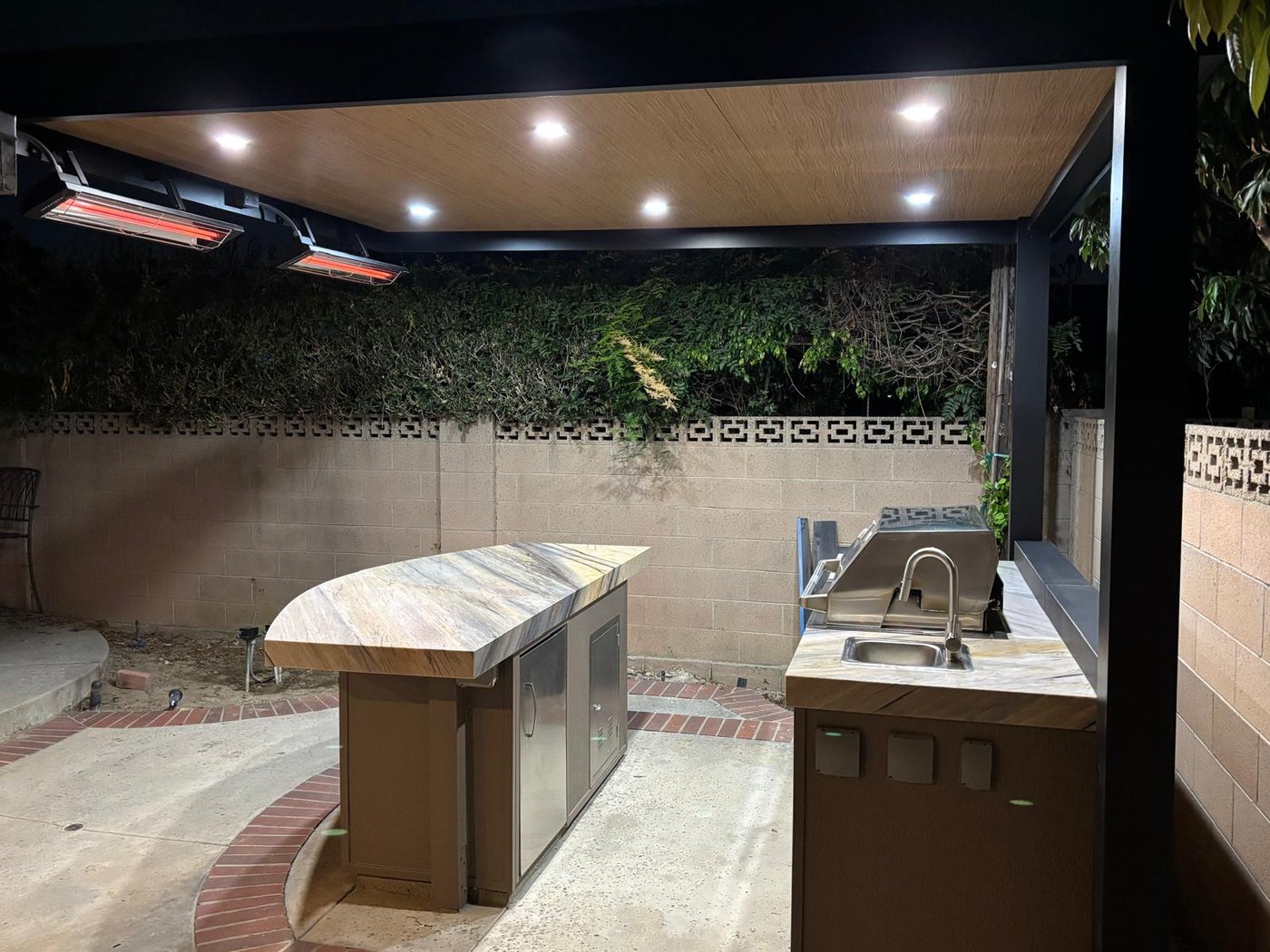 4K Gallery 16 — Alumcraft aluminum patio project