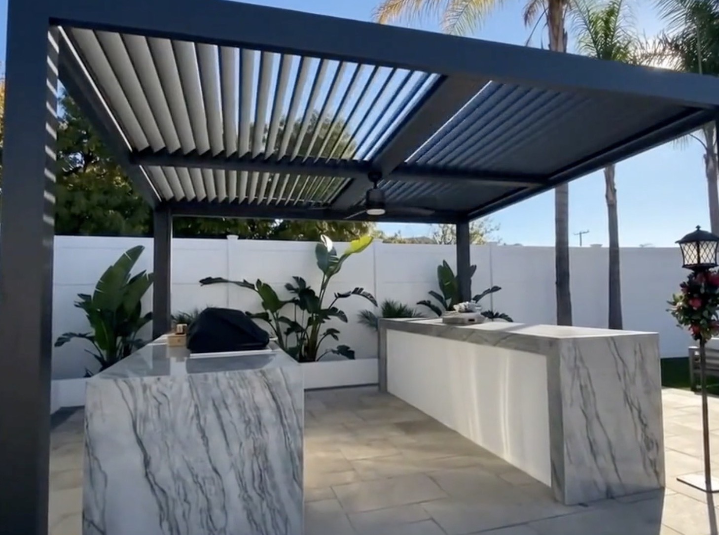 Four Seasons louvered roof patio cover