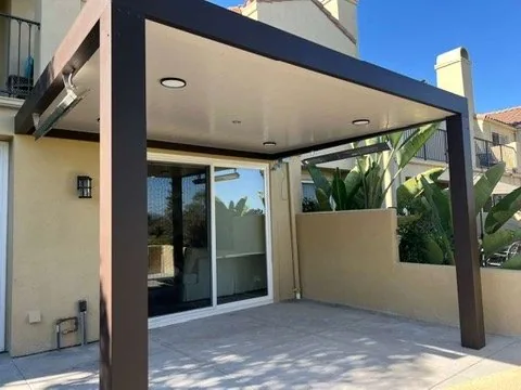 Attached 4K frame in espresso with 3-inch insulated panels, four recessed lights and overhead heaters